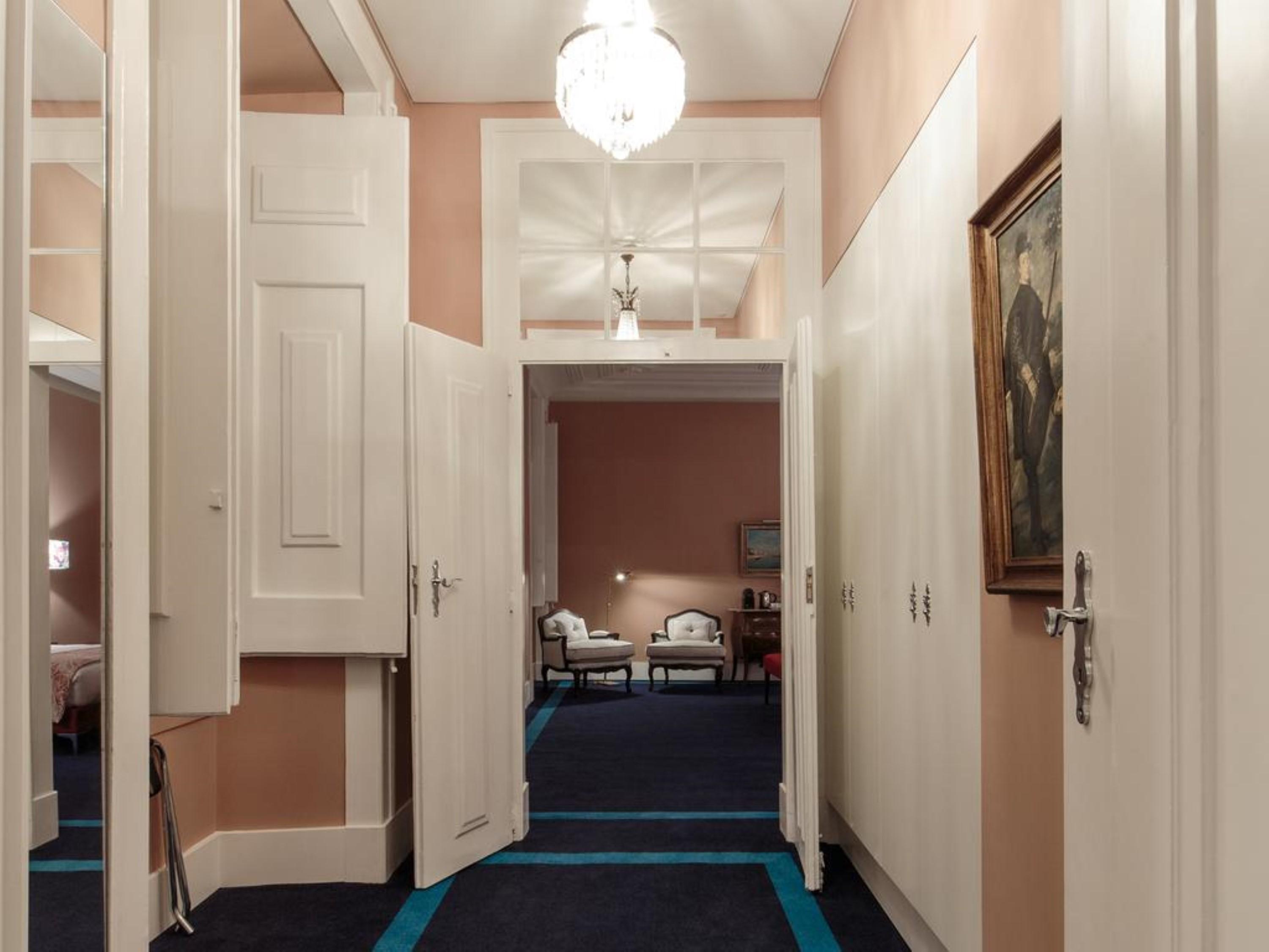 Bed & Breakfast Dear - Bordalo Palace Chiado Lisbon
